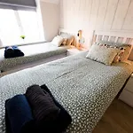 Luxury 2-bedroom Overlooking The بوندوران