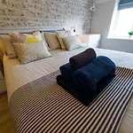 شقة Luxury 2-bedroom Overlooking The *