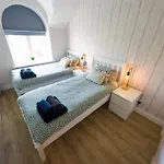 شقة Luxury 2-bedroom Overlooking The بوندوران