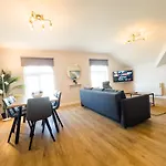 شقة Luxury 2-bedroom Overlooking The