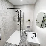 شقة Luxury 2-bedroom Overlooking The *