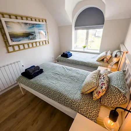 Luxury Penthouse Overlooking Main