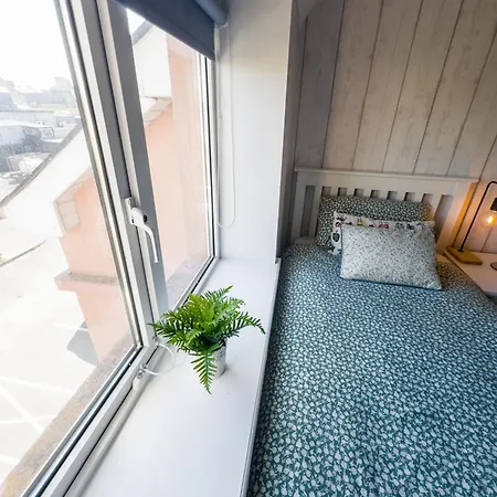 Luxury Penthouse Overlooking Main