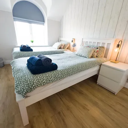 Luxury 2-bedroom Overlooking The Бандоран