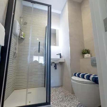 Luxury Penthouse Overlooking Main Lejlighed