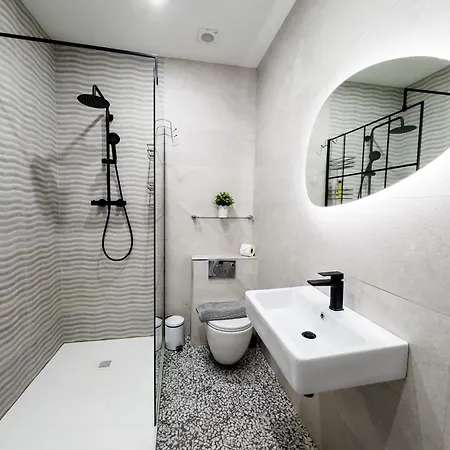 Luxury 2-bedroom Overlooking The *