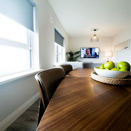 Luxury 2-bedroom Overlooking The Appartamento Bundoran