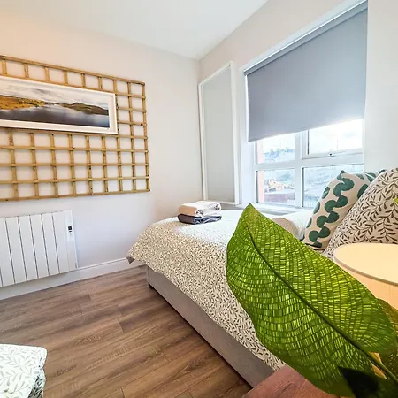 Luxury 2-bedroom Overlooking The Appartement *