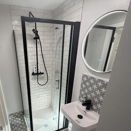 Luxury 2-bedroom Overlooking The Appartement