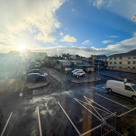 Luxury 2-bedroom Overlooking The Apartamento