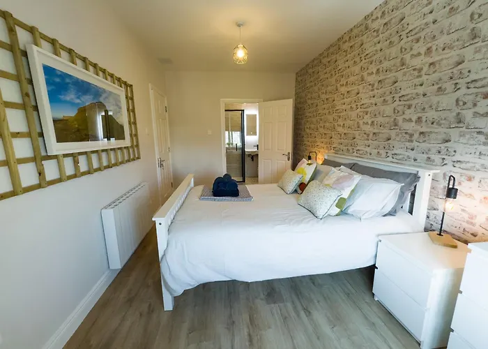 Luxury 2-bedroom Overlooking The Lejlighed