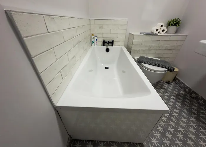 Luxury 2-bedroom Overlooking The 班多伦